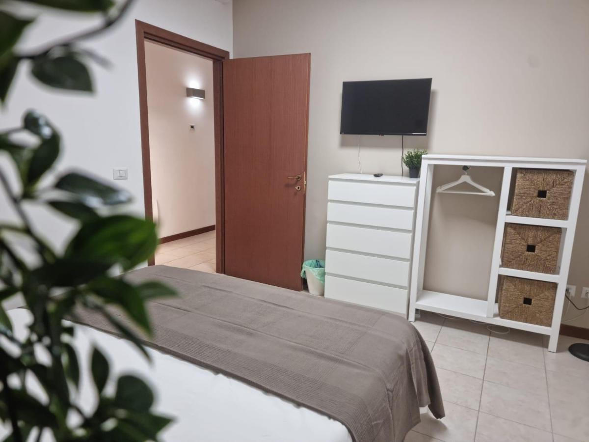 Laura Four Apartment Messina Ngoại thất bức ảnh