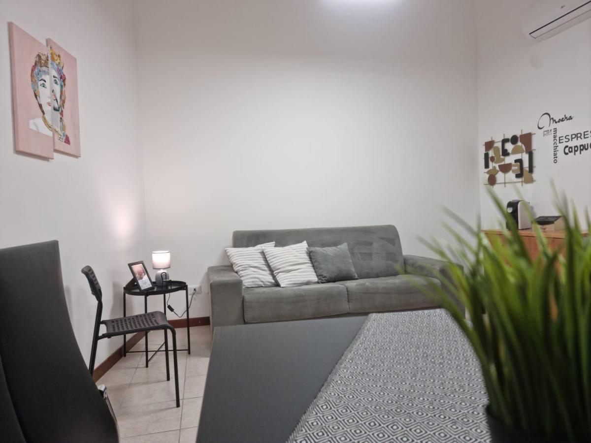 Laura Four Apartment Messina Ngoại thất bức ảnh