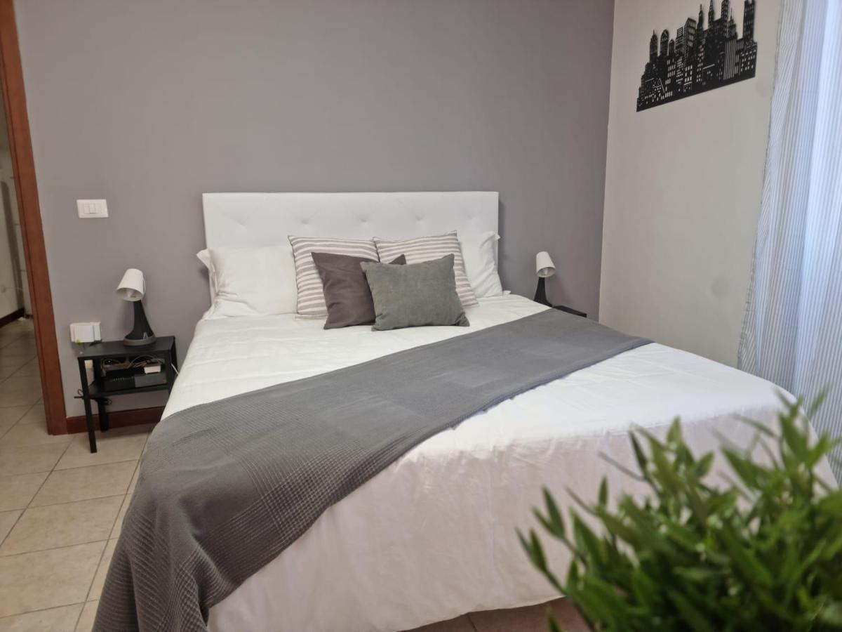 Laura Four Apartment Messina Ngoại thất bức ảnh